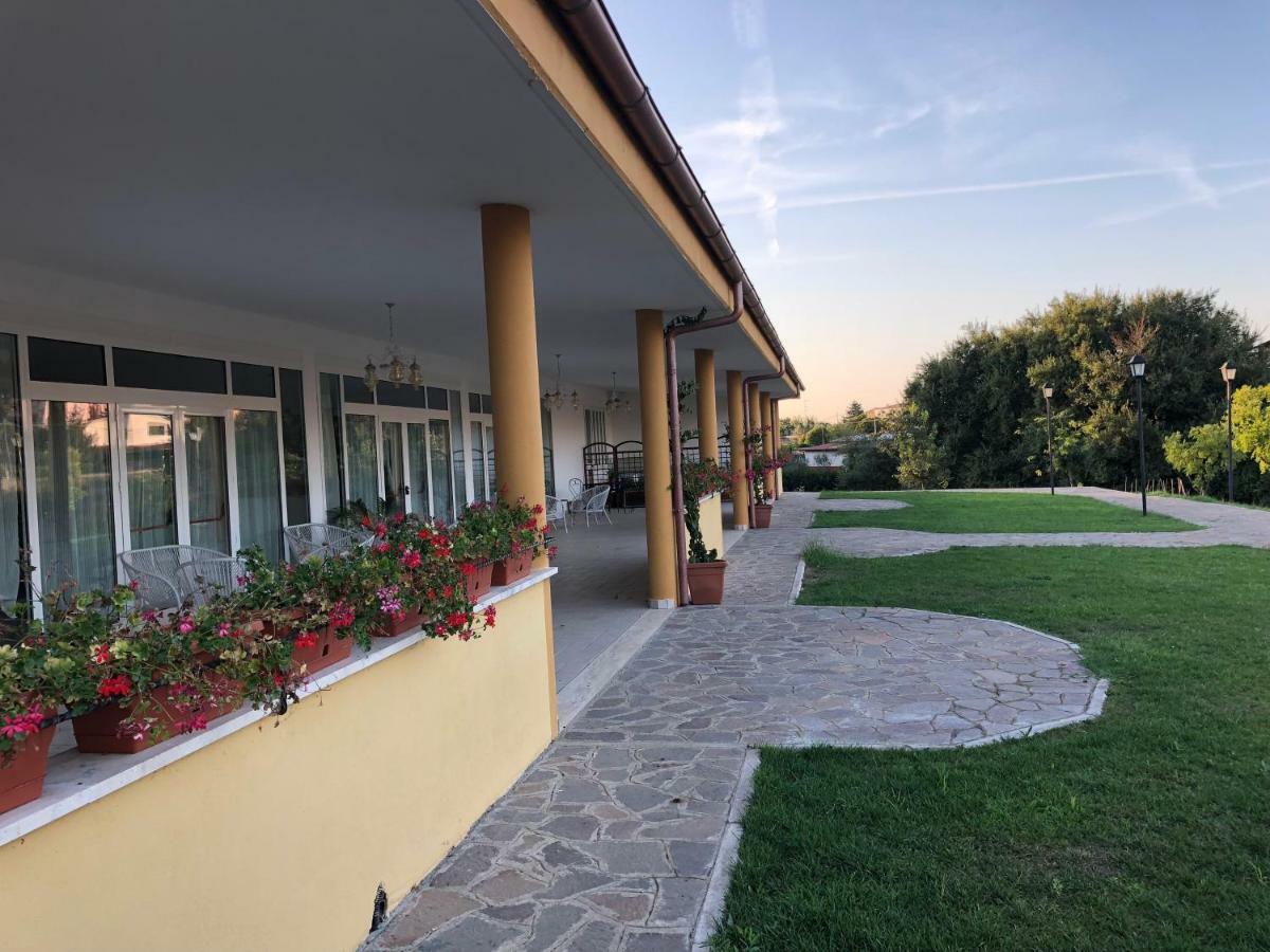 Agriturismo "Lo Zafferano" Aprilia Zewnętrze zdjęcie